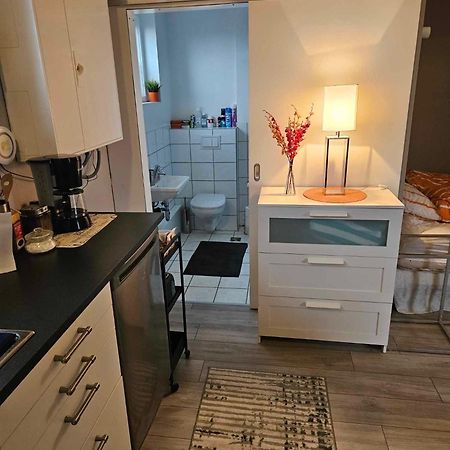 Private Studio Apartment Near The Airport Njarthvik Eksteriør billede