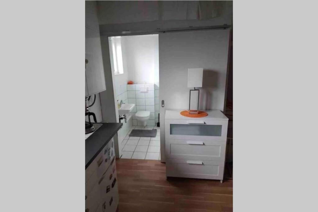 Private Studio Apartment Near The Airport Njarthvik Eksteriør billede