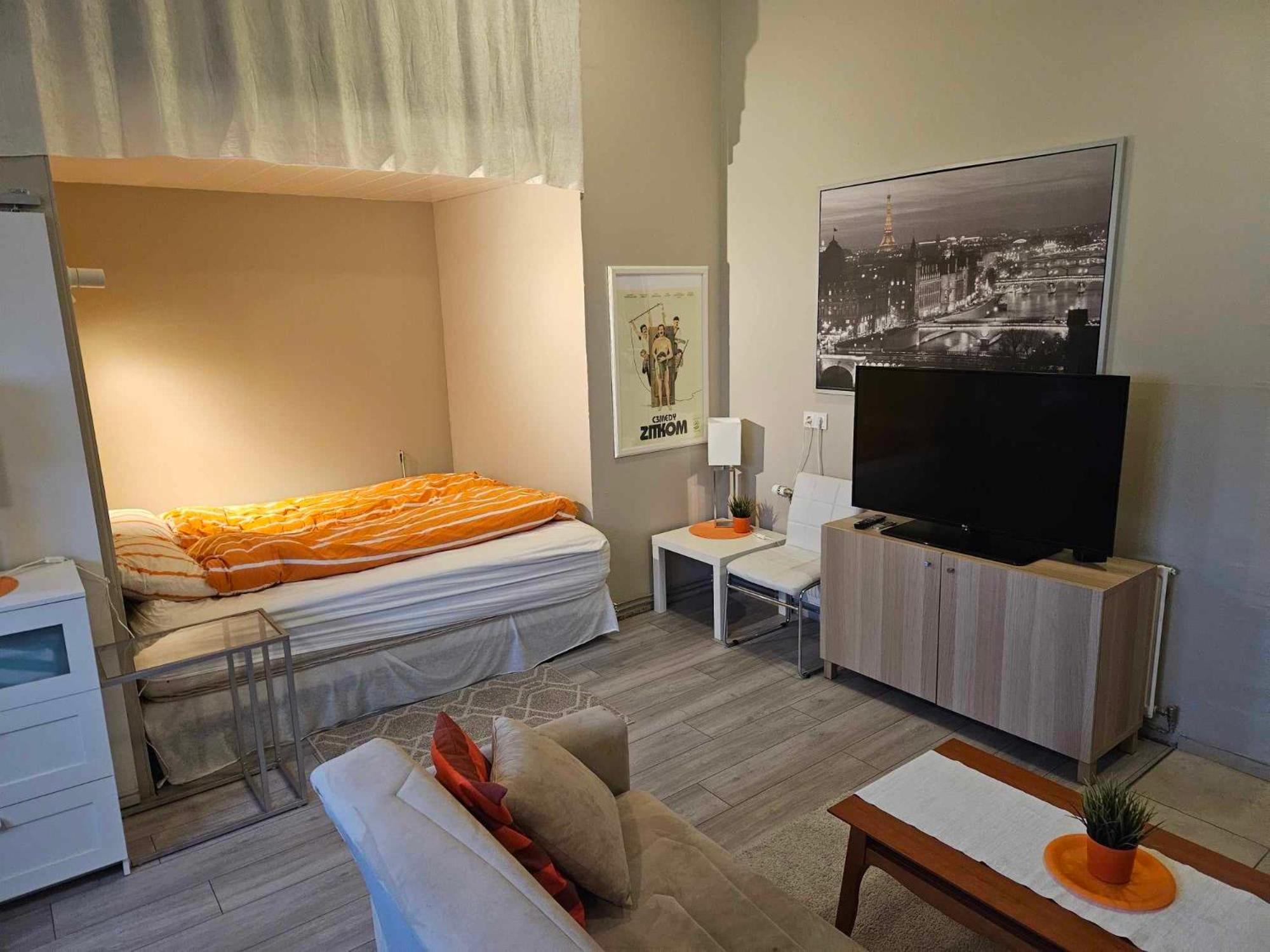 Private Studio Apartment Near The Airport Njarthvik Eksteriør billede